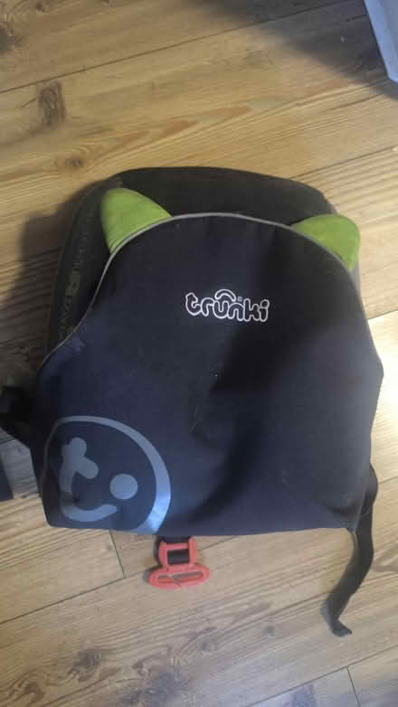 Photo of free Trunki portable car seat (Surbiton KT6) #3