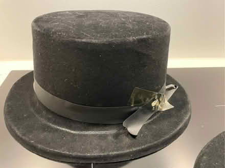 Photo of free Black hats ? for Halloween (Loughton MK5) #4