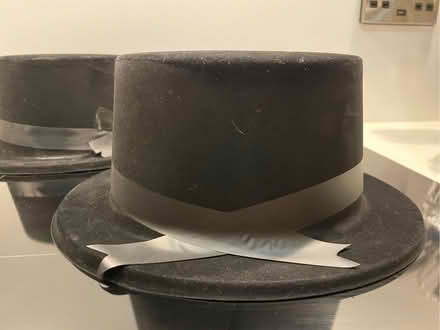 Photo of free Black hats ? for Halloween (Loughton MK5) #3