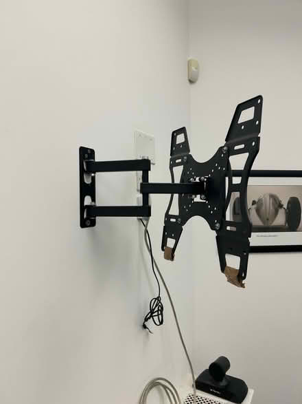 Photo of free tv Wall mounts (St. James's W1S) #3