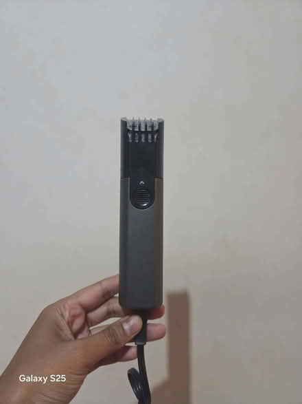 Photo of free Electric Hair Trimmer/Clipper – Good Condition (Frog Island LE4) #1
