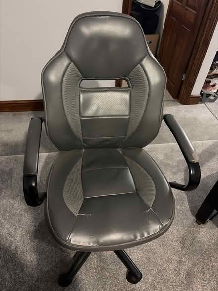 Photo of free Office chair (Alfred Road SM1) #1
