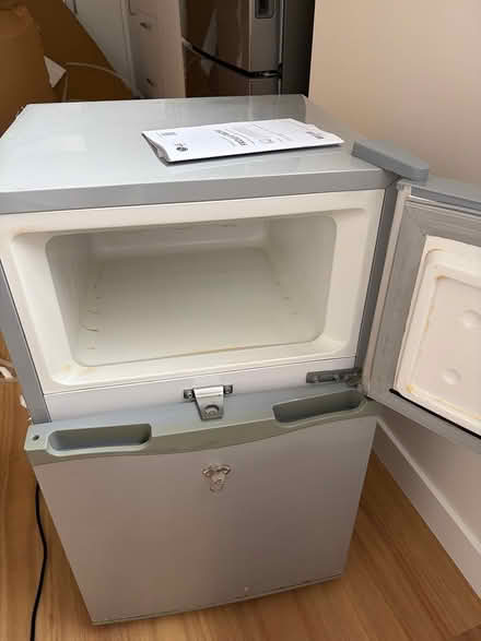 Photo of free Small bar fridge/caravan fridge (Kallangur) #4