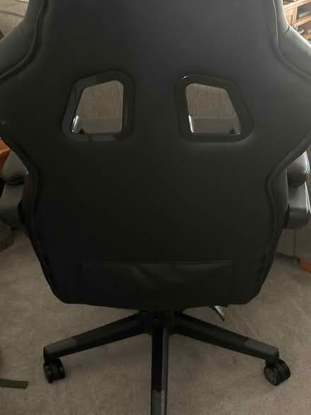 Photo of free Elecwish gaming chair (Pewsham SN15) #3