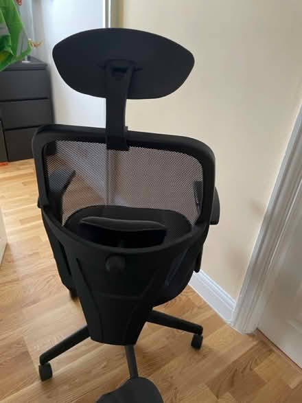 Photo of free Gaming/ office chair (CR4 3EB) #3