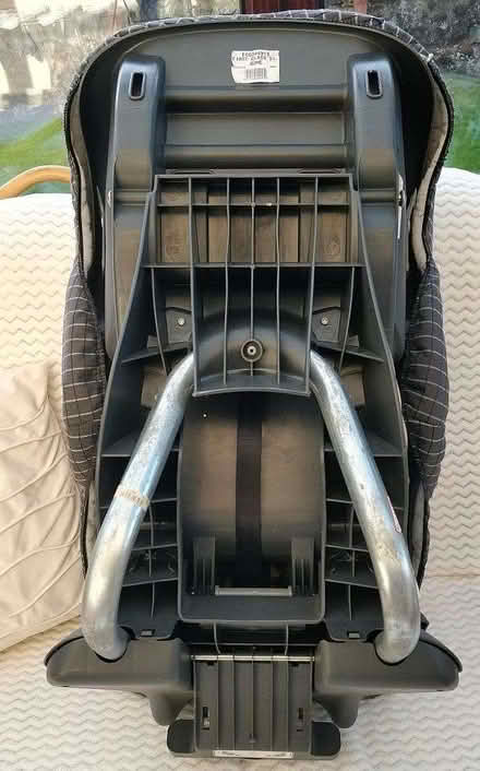 Photo of free Child's Car Seat (Hermiston EH14) #4
