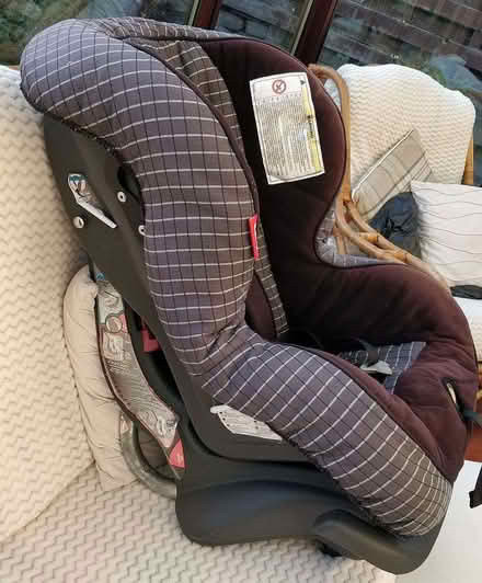 Photo of free Child's Car Seat (Hermiston EH14) #3