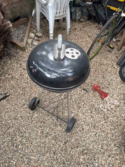 Photo of free Bbq (Cambridge Heath E9) #1