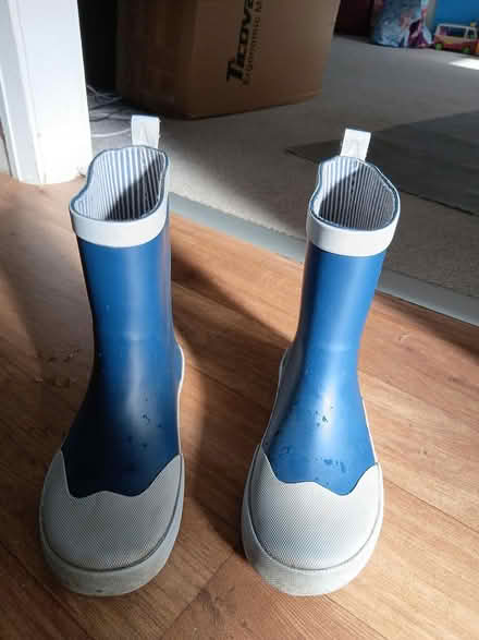 Photo of free SIZE 12 Blue Wellies Vgc (heaton mersey SK4) #2