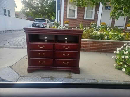 Photo of free Dresser (Bellrock area Malden) #1