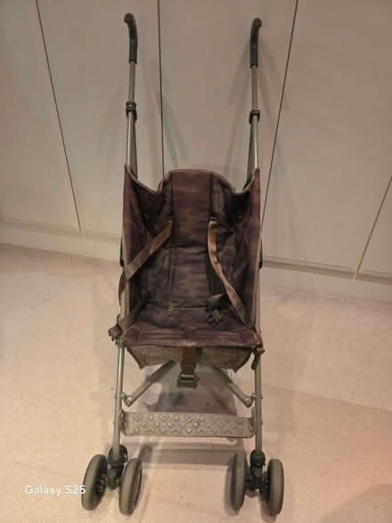 Photo of free Lightweight Folding Baby Stroller / Pushchair (Frog Island LE4) #2