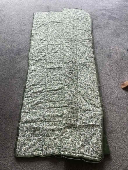 Photo of free Green Sleeping Bag - Excellent Condition (Greenhill DY10) #3