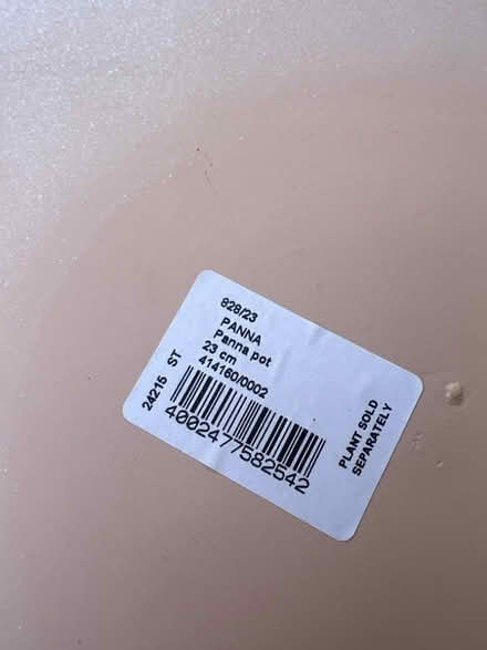 Photo of free White indoor plant pot (Broxbourne EN10) #2
