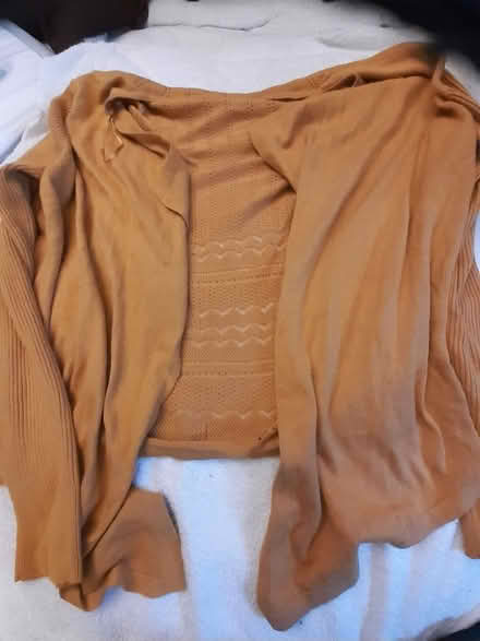 Photo of free Size 16-18 mustard cardigan (Birmingham City Centre B1) #1