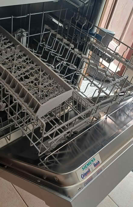 Photo of free SIEMENS free standing Dishwasher (Chinnor / Radnage OX39 4) #4