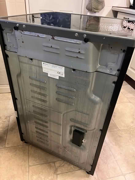 Photo of free Hotpoint freestanding electric cooker with 2 ovens / grill (Scholes LS15) #4