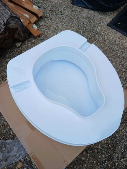 Photo of free Raised Toilet Seat (Chesham HP5) #2
