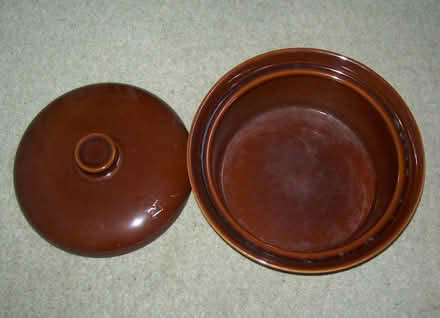 Photo of free Large Ceramic Serving Bowl with Lid (OX14 Long Wittenham) #2
