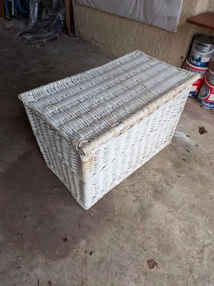Photo of free White wicker basket (Potters Bar EN6) #2