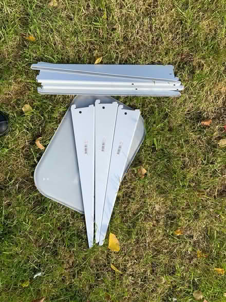 Photo of free Spur shelving brackets various (Dunfermline KY11) #1