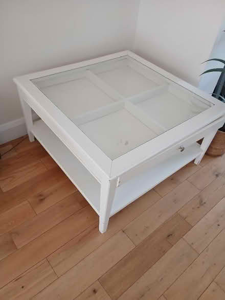 Photo of free White glass top table (Ware SG12) #1