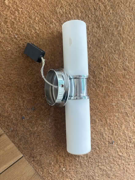 Photo of free Bar light (South Wimbledon SW19) #2
