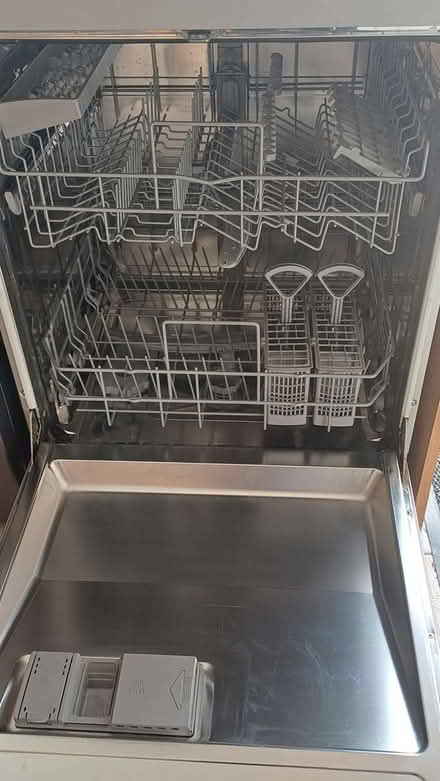 Photo of free SIEMENS free standing Dishwasher (Chinnor / Radnage OX39 4) #3