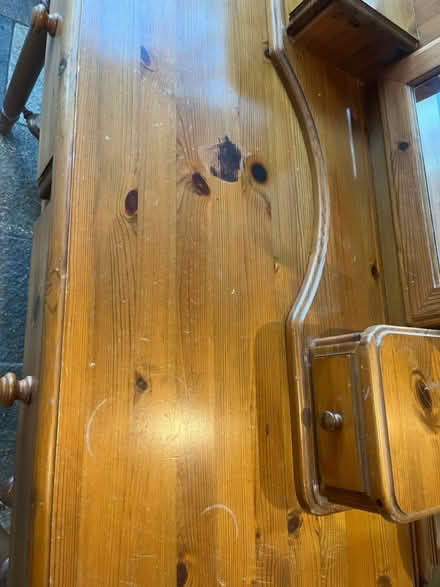 Photo of free Ducal dressing table and mirror (Shaftenhoe End, Barley, SG8) #2