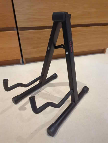 Photo of free Guitar stand (Hindhead GU26) #1