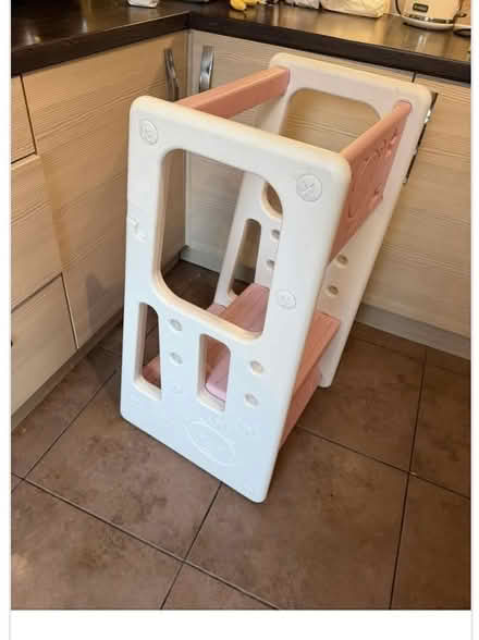 Photo of Kids kitchen helper (Glasnevin) #1