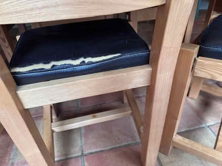 Photo of free Extendable oak dining table &chairs (Quickley Lane, Chorleywood) #4