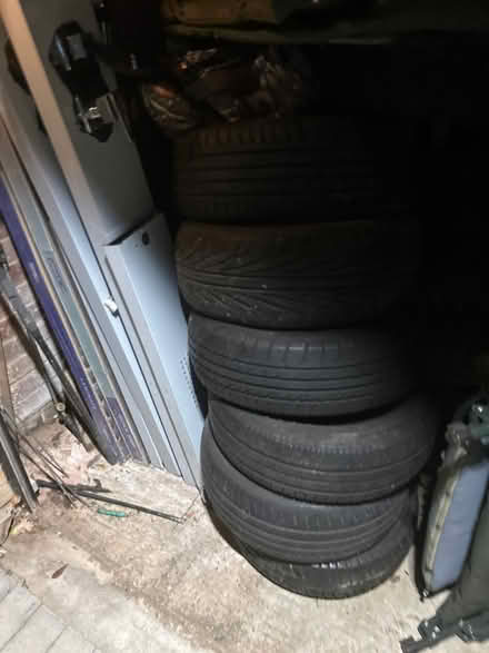 Photo of free Tyre (Garage @ En65jq) #1