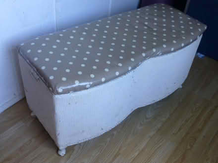 Photo of free Ottoman (Rattray PH10) #1