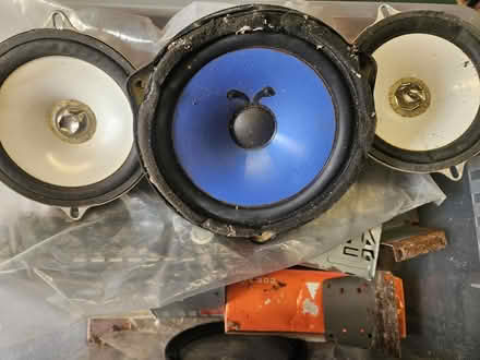 Photo of free In Car Stereo Components (B63 2AL) #4