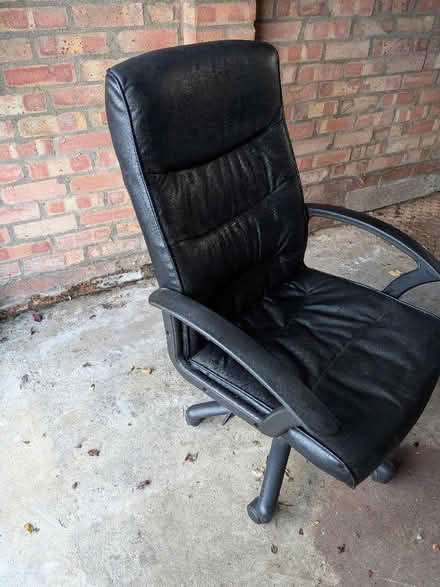 Photo of free Black Office Chair (Potters Bar EN6) #2