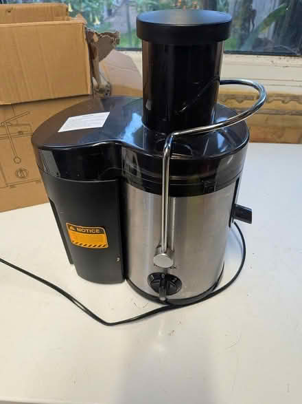 Photo of free Fruit and veg juicer (Castlepoint BH8) #1