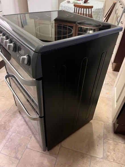 Photo of free Hotpoint freestanding electric cooker with 2 ovens / grill (Scholes LS15) #3