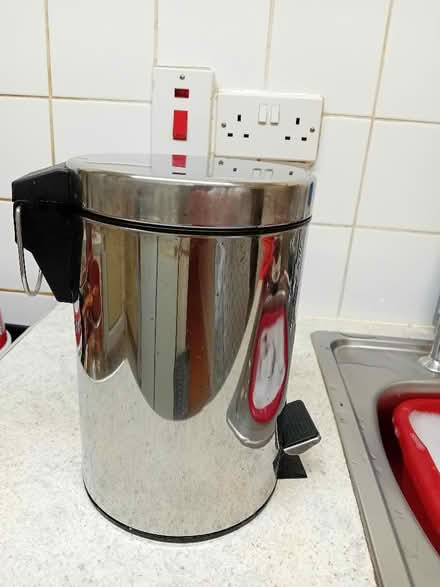 Photo of free Pedal bin (Rose Hill OX4) #1