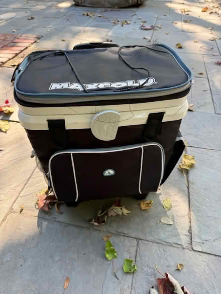 Photo of free Igloo cooler on wheels (Hinsdale, IL) #1
