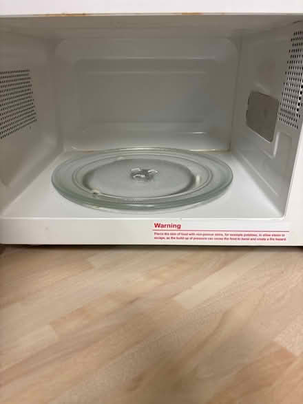 Photo of free Microwave (Calcot RG31 7ZU) #2