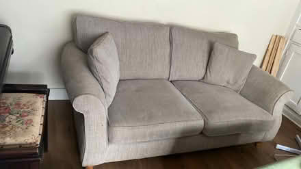 Photo of free Sofá good condition (Sherwood NG5 3EY) #4