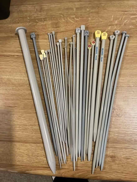 Photo of free Assorted knitting needles (Riverside B98) #1
