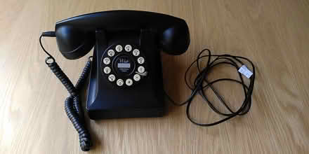Photo of free Modern vintage-style landline phone (Ealing W5) #1
