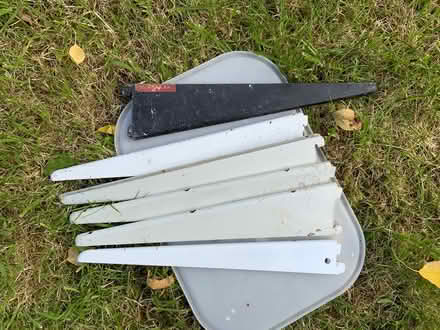 Photo of free Spur shelving brackets various (Dunfermline KY11) #3