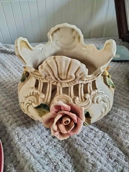 Photo of free Capodimonte Table centre piece (B47) #1