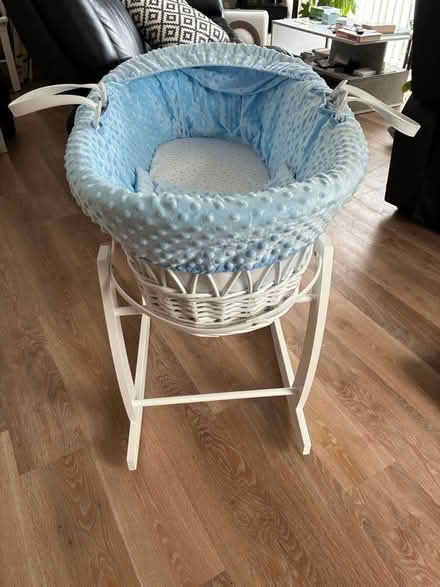 Photo of free Bassinet - rocking. (Spital CH63) #2