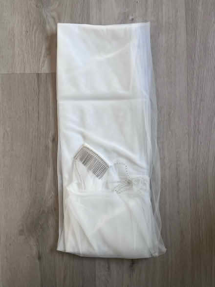 Photo of free Wedding veil (unused) (N4 Finsbury Park) #2
