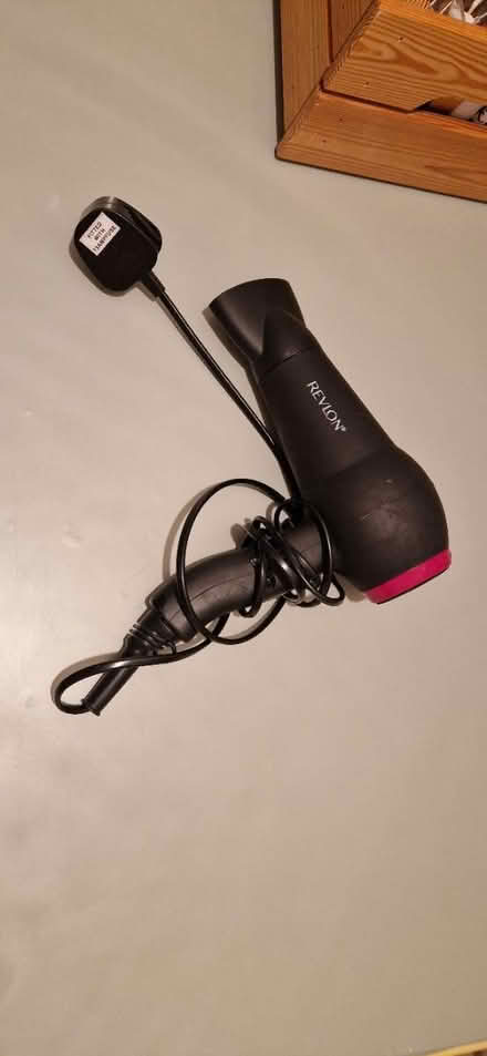 Photo of free Revlon hair dryer (DE21 spondon) #1