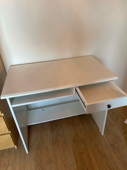 Photo of free Desk (Sherwood NG5 3EY) #1
