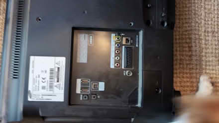 Photo of free Samsung 31" TV screen (Stroud GL5) #2